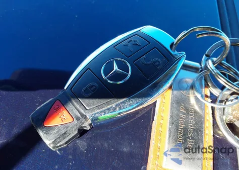 2014 Mercedes-Benz C 300 Sport 4Matic из США, поврежденный, VIN WDDGF8AB8ER323040